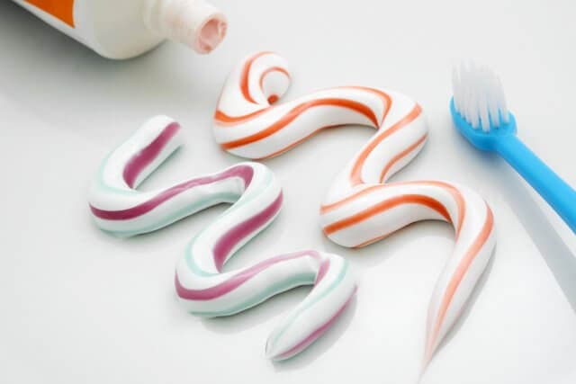 ホワイトニング効果のある歯磨き粉を選ぶ